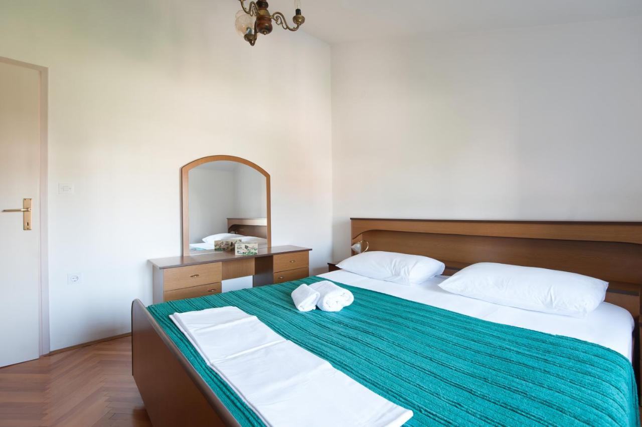 Apartments By The Sea Turanj, Biograd - 6445 מראה חיצוני תמונה