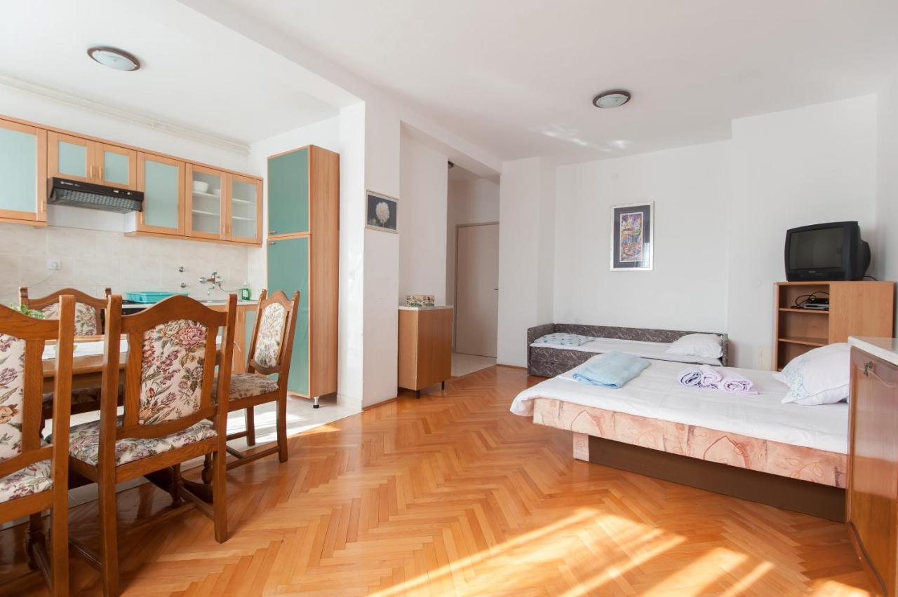 Apartments By The Sea Turanj, Biograd - 6445 מראה חיצוני תמונה
